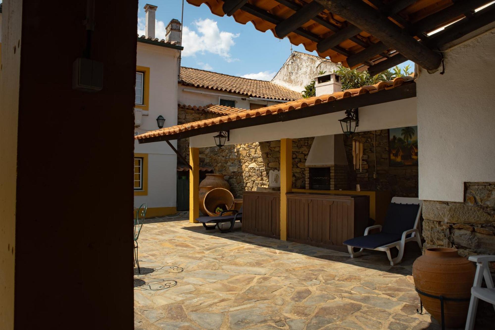 A Sobreirinha Jacuzzi E Pet Friendly Villa Sobreira Formosa Exterior photo