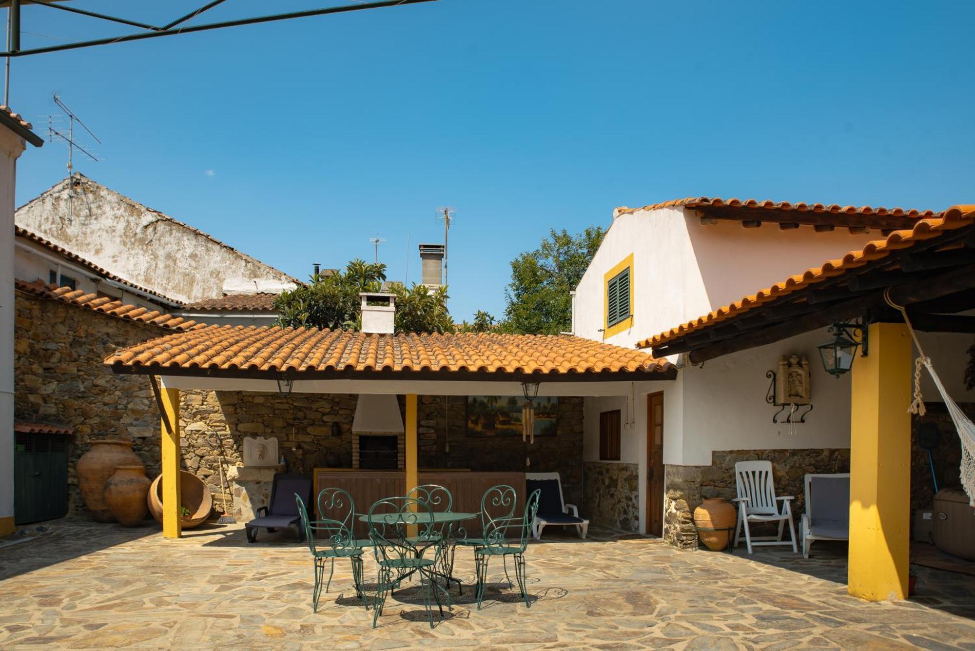 A Sobreirinha Jacuzzi E Pet Friendly Villa Sobreira Formosa Exterior photo